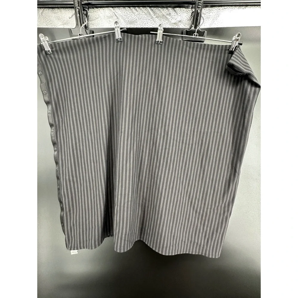 Lululemon Vinyasa Scarf Black Grey Striped Snap Button‎ Wrap Infinity Scarf OS